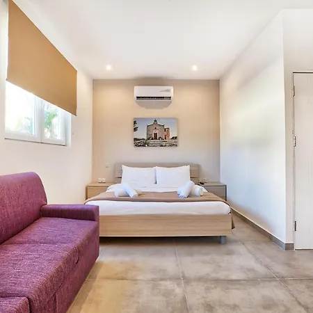 Penthouse, Close To Clubs/schools W/wifi *